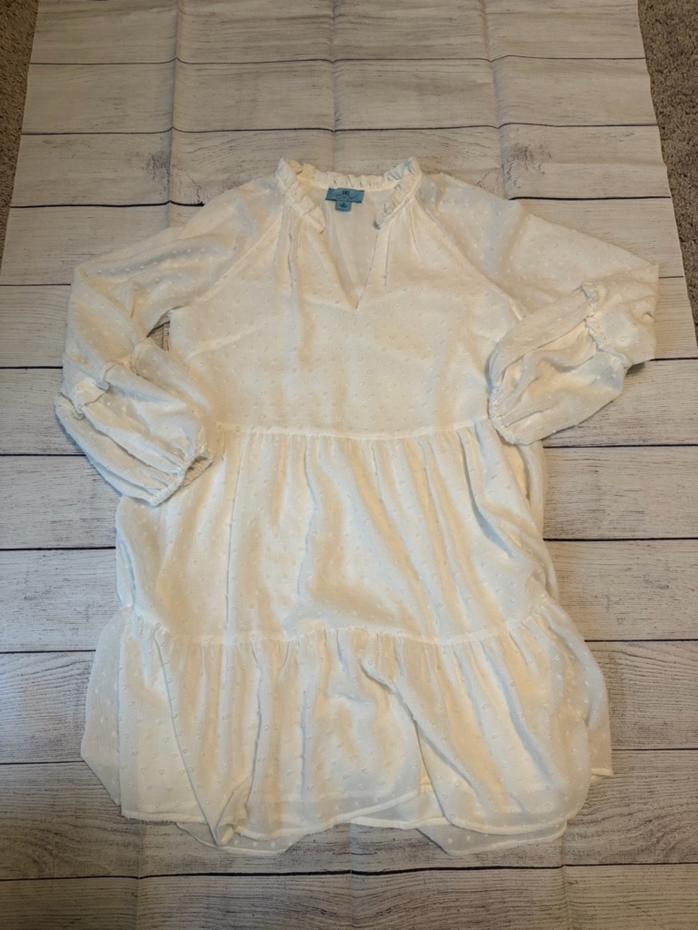 Women's CeCe White Swiss Dot Peasant Dress - Picture 3 of 7